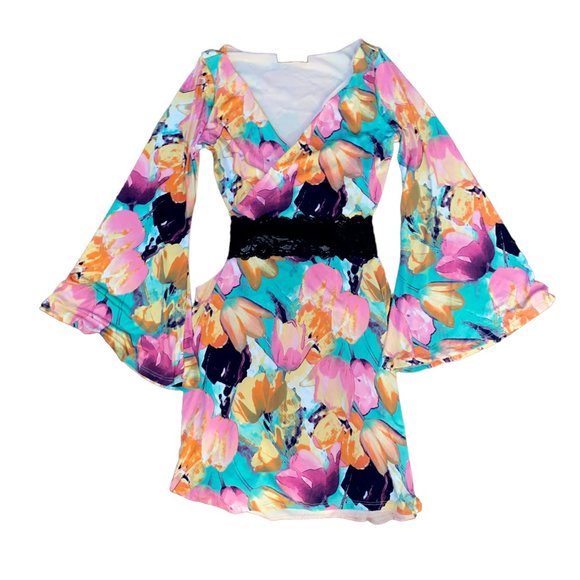 Honey Punch Dresses & Skirts - Honey Punch side cut out dress